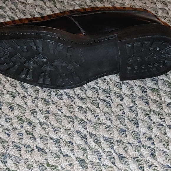 Designer Shoes - Picture 2 of 4